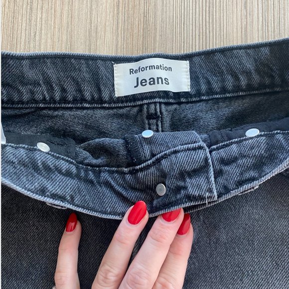 Reformation Charlie High Rise Shorts in Havana Size 25 - Picture 3 of 6